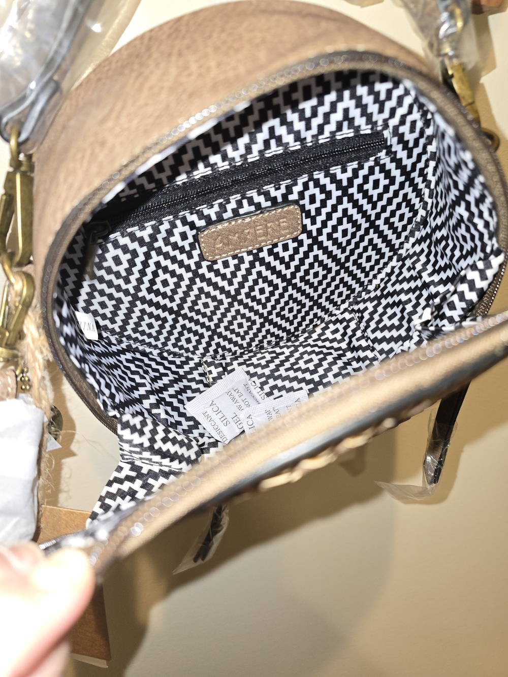 Ampere Creations Round Woven-Edge Crossbody Bag - Picture 3 of 3